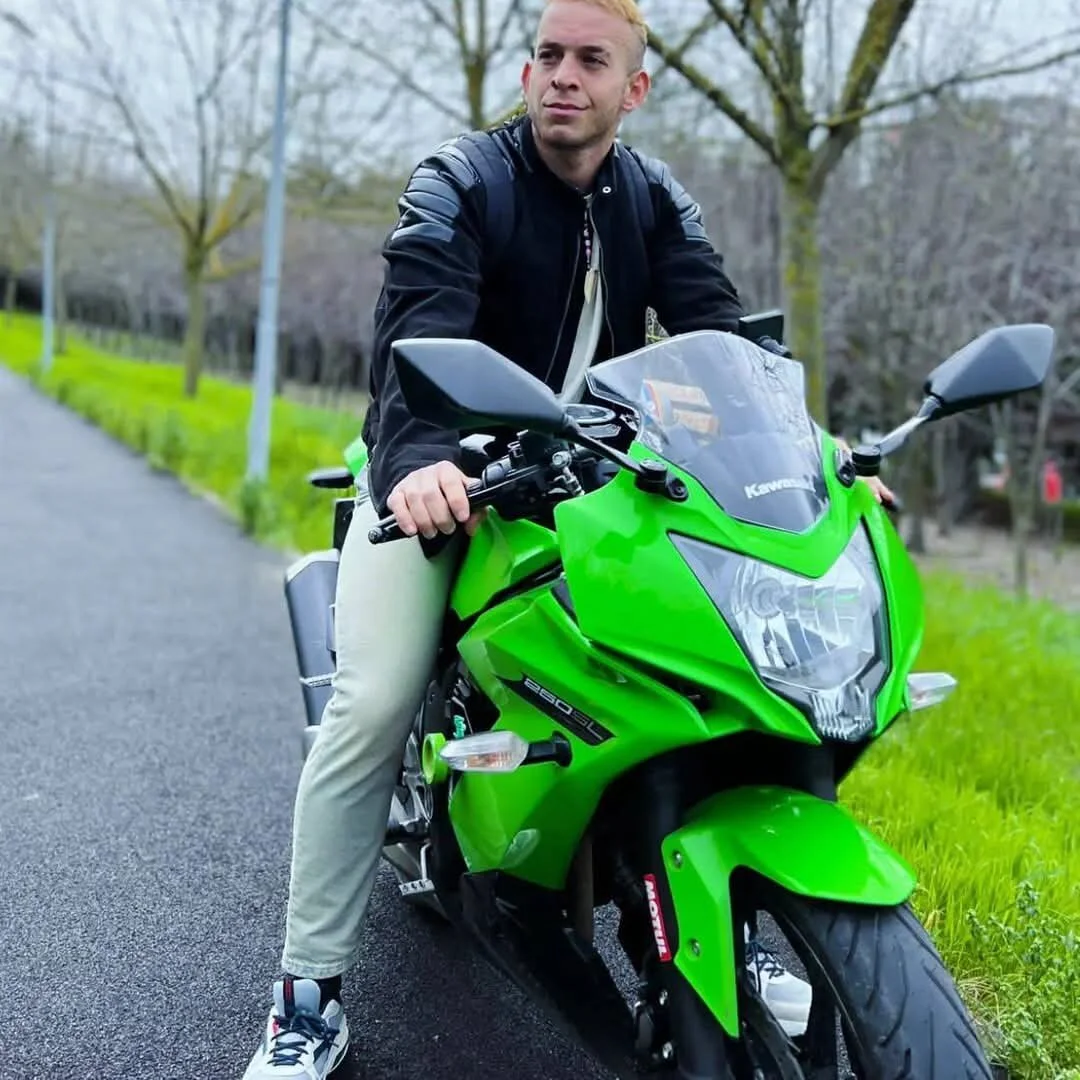 GreekgodsHAZARCANさんのトレンドな 4077枚の写真