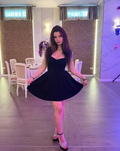 Allisonn223のwanna go out?の枚の写真