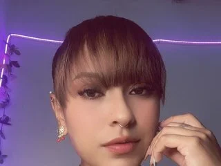 your queen de Cereza_horny  2 Imagens