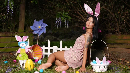 emily_dempsey Easter Sin 🐰💞  9টি ছবি