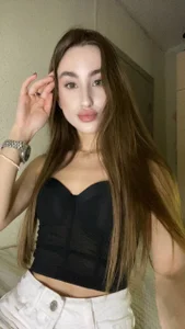 MadisonRen Public Billede 3
