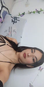 Julieta_Hass play whit me Bilde