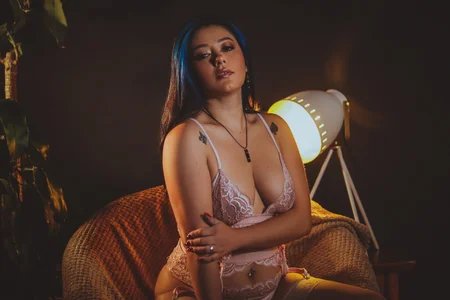 LauraToro_ kullanıcısının Sexy in lingerie albümü -  2 fotoğraf