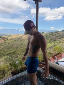 Connecting with nature and being sexy!! de SexxxySquirterStev777 Foto 2