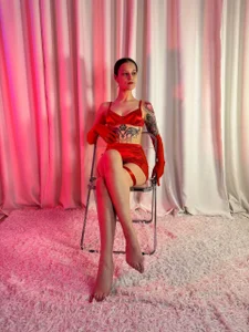 KrisDoeil Look at me 🥰 Pic