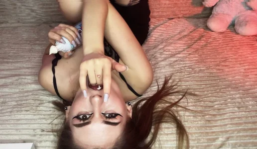 EliLynch m,e Hình 2