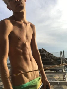 Vuitton Warm 🍓 Pic 2