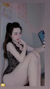 Almira6868 Public Pic