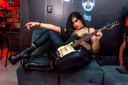 Cris_bdsm1 ROCKER QUEEN 👑 Kuva
