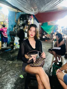 SextYsYhannaUncut Public  3টি ছবি