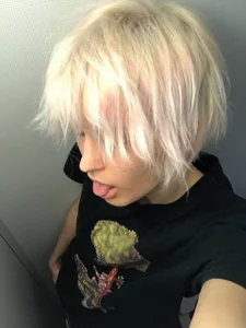 Lea_Elfie Public Pic 3