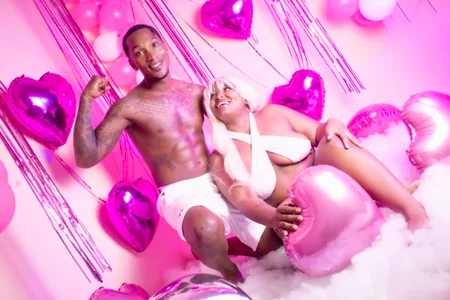 bigbutti_naomi Valentine's Day 💘 Pic 3