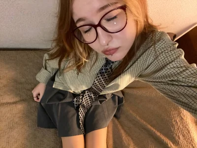 schoolgirl lana de lanafitch  2 Imagens