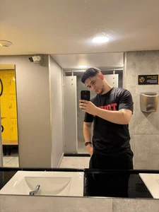 colin_lewis1 The gym Immagine  5