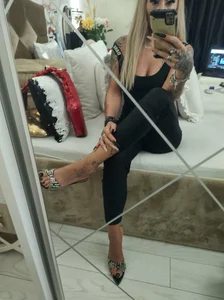 Eu de hotgirlsmoking_69xxx  5 photos