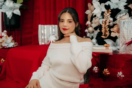 IvyEllis Merry Christmas Guys 🎄🤶🏼 Pic 2