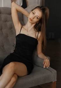 EmilyGraydis Public টি ছবি