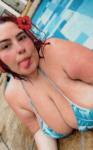 Camilleturn18 Swim with me🥰 Pic 9