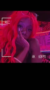 QueeneCoco Public  4টি ছবি