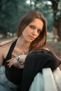 Chloe_Vixen let's go for a walk together? Pic 3