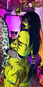 Kuromii_のZOMBIE GIRL🖤🧟‍♀️の 2枚の写真