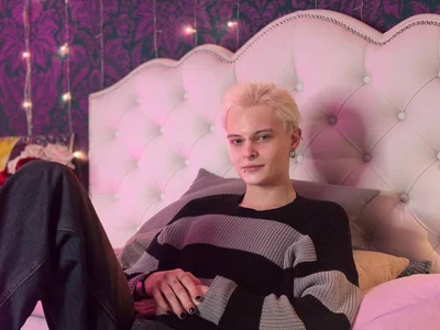 DemianEnglen Public صورة واحدة|DemianEnglen Public صورتان|DemianEnglen Public  2 صور|DemianEnglen Public  2 صورة