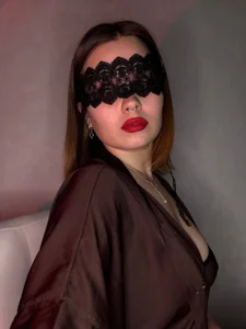 Catherine_Karis Public Pic 4