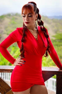 zzoe_ Fine and elegant woman Bilde 4