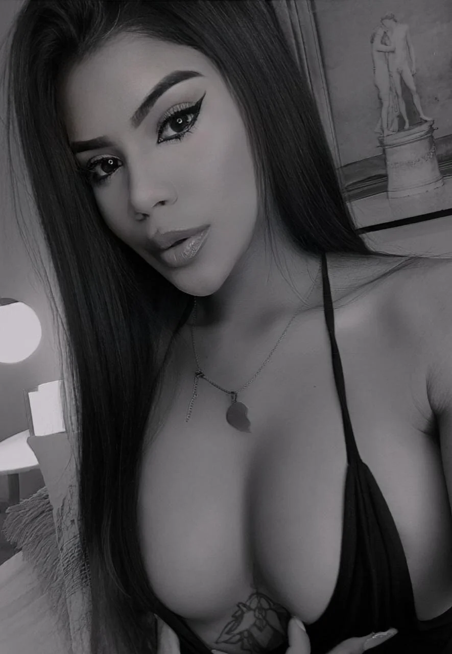 Foto em tendência de MiaSkylar 5920