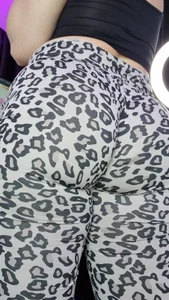 Raissa_sky26 Big ass in leggings Pic 3