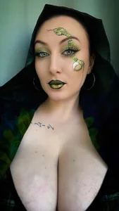 Kindsexygirl halloween 2025 👿 Pic 4