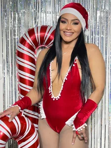 black_ambar Christmas 2025  4টি ছবি