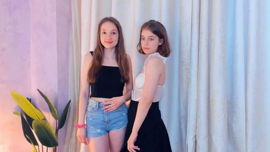 TheaEddie ❤️Eva and Lina ❤️ Pic