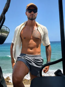 LiamGarcia1 A day at the beach that I would like to repeat with you 🌴 Εικόνα 4