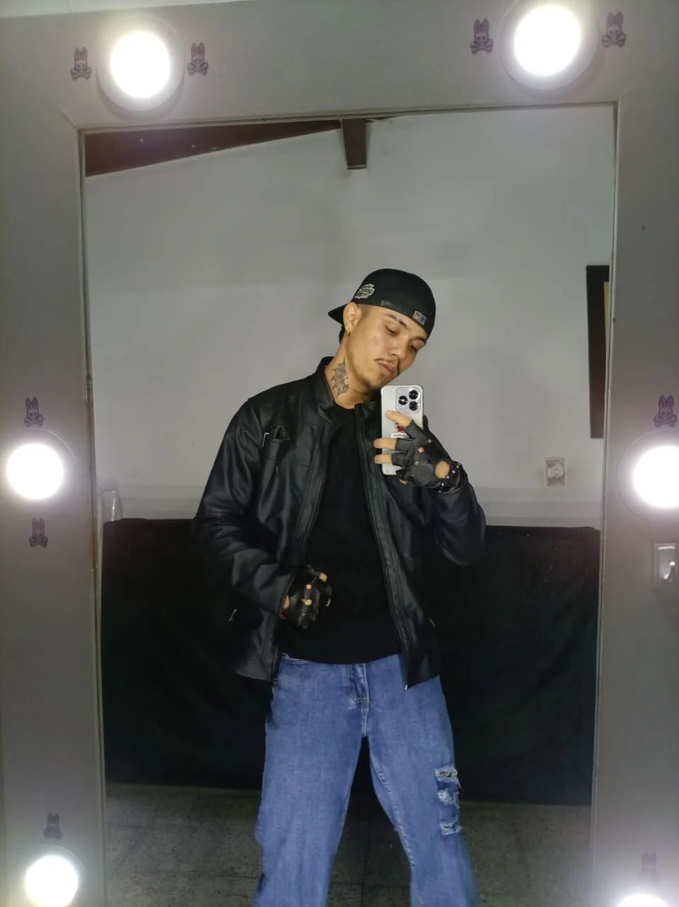 HannibalLester Gambar Trending 8564