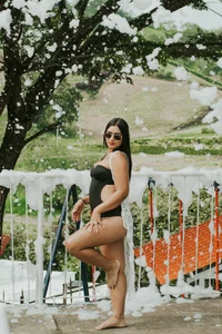 mensia_hernandz summer 2024 Foto