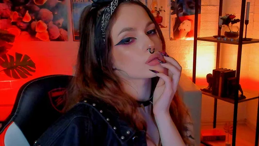 BratzieDarsie the seductress Pic 2