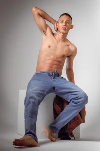 B_Wild Public Εικόνα