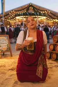 JenaCooper_ OKTOBERFEST 🍻 Foto