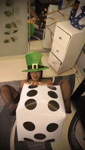 Saint Patrick’s day 2 😍🌈💵 od zoey-fox  snímek