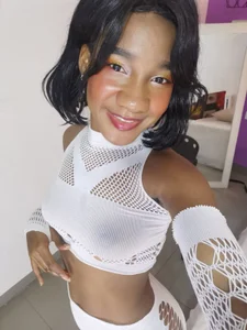 malu_hot69 sensual latin girl Pic 2