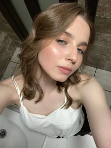 L1na_Reeds Public Poză 4