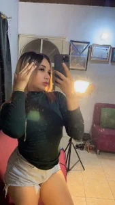 PrettyKittyAGT Roses 🌹 Pic
