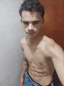 samuel_wyatt: Public ( 2 фото)