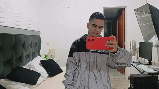 Liiamthompsonの❤💋💋の枚の写真