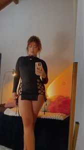 Mia_Volkova_ 🧡🧡 Foto 2