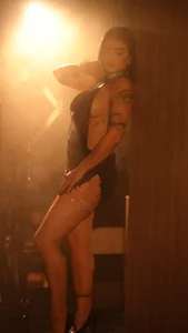 sofiaalarson elegance and sensuality Foto 5