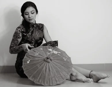 Isis-Blaze B/N vibes Bilde 4