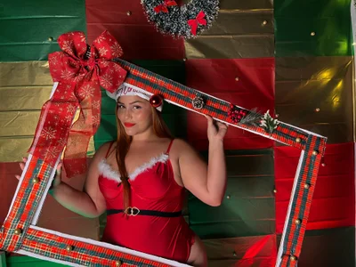 LeahxBarker Merry Christmas wishes you Leah! Pic 5