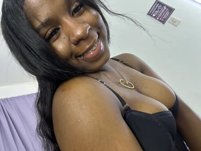 Kimmi_Queen Hey my loves, I'm Kimmi👸🏾 Pic 3